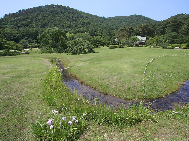 平安郷広庭